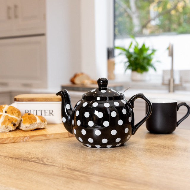 Teapot 4-Cup Black with White spots, with Infuser